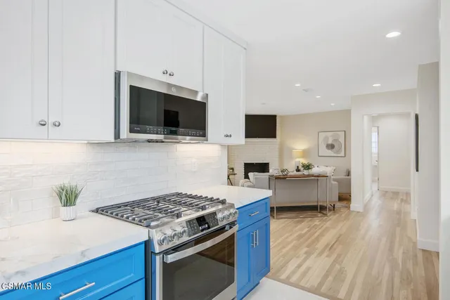 $899,950 | 7055 Park Manor Avenue, North Hollywood, CA 91605