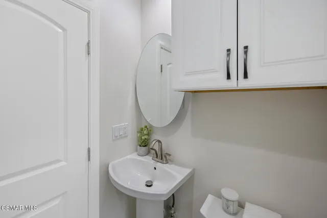 $899,950 | 7055 Park Manor Avenue, North Hollywood, CA 91605