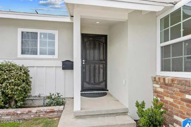 $899,950 | 7055 Park Manor Avenue, North Hollywood, CA 91605