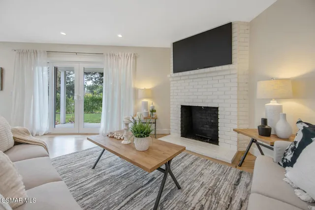 $899,950 | 7055 Park Manor Avenue, North Hollywood, CA 91605