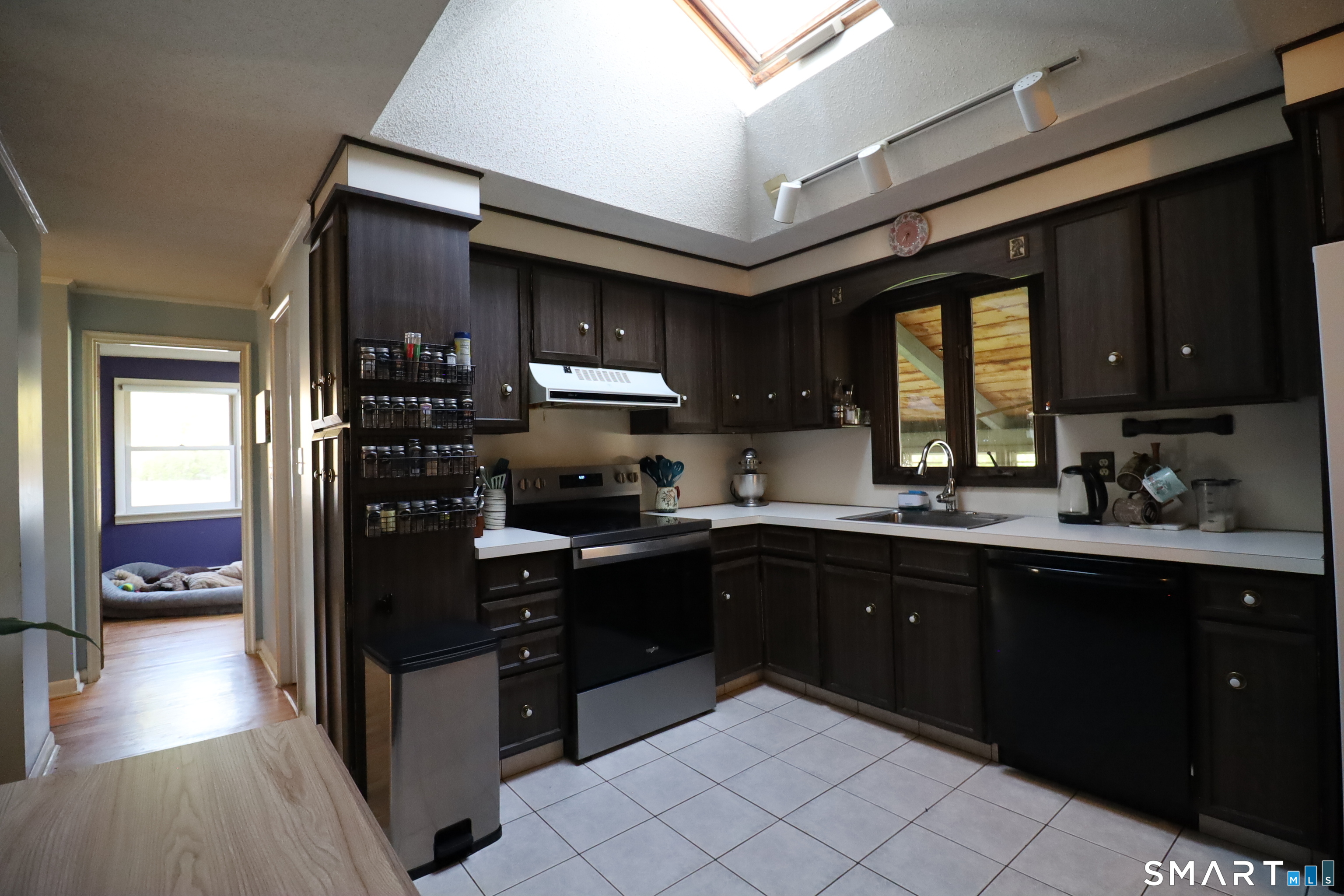 132 Milton Road Bristol, CT 06010 - Photo 16 of 33
