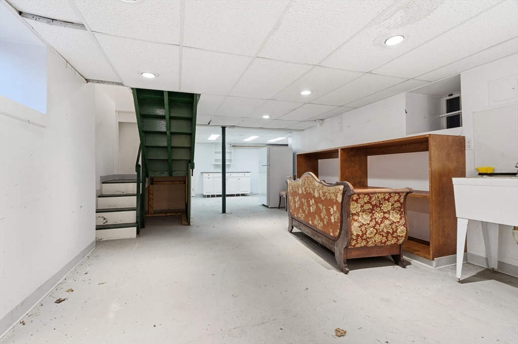 9 Maple Road Weston, MA 02493 - Photo 20 of 39