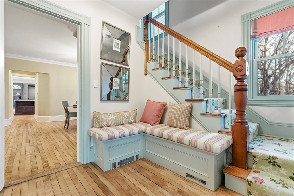 9 Maple Road Weston, MA 02493 - Photo 6 of 39