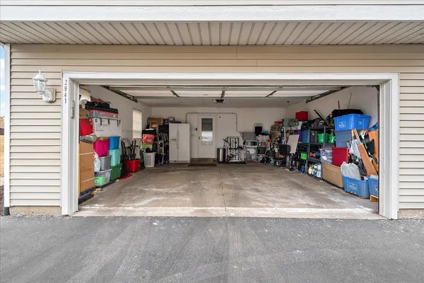 $299,900 | 2941 Woodside Drive, Joliet, IL 60431