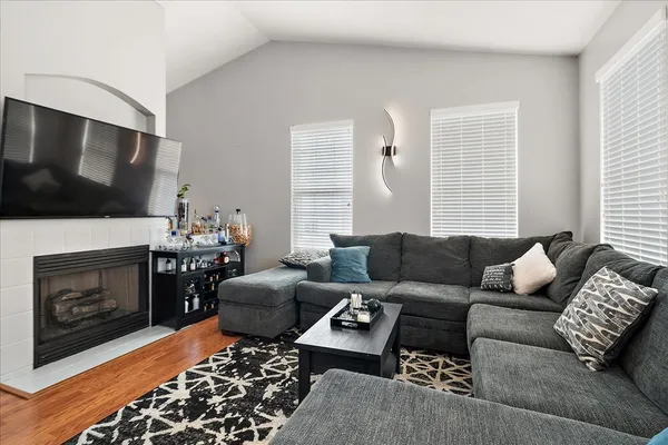 $299,900 | 2941 Woodside Drive, Joliet, IL 60431