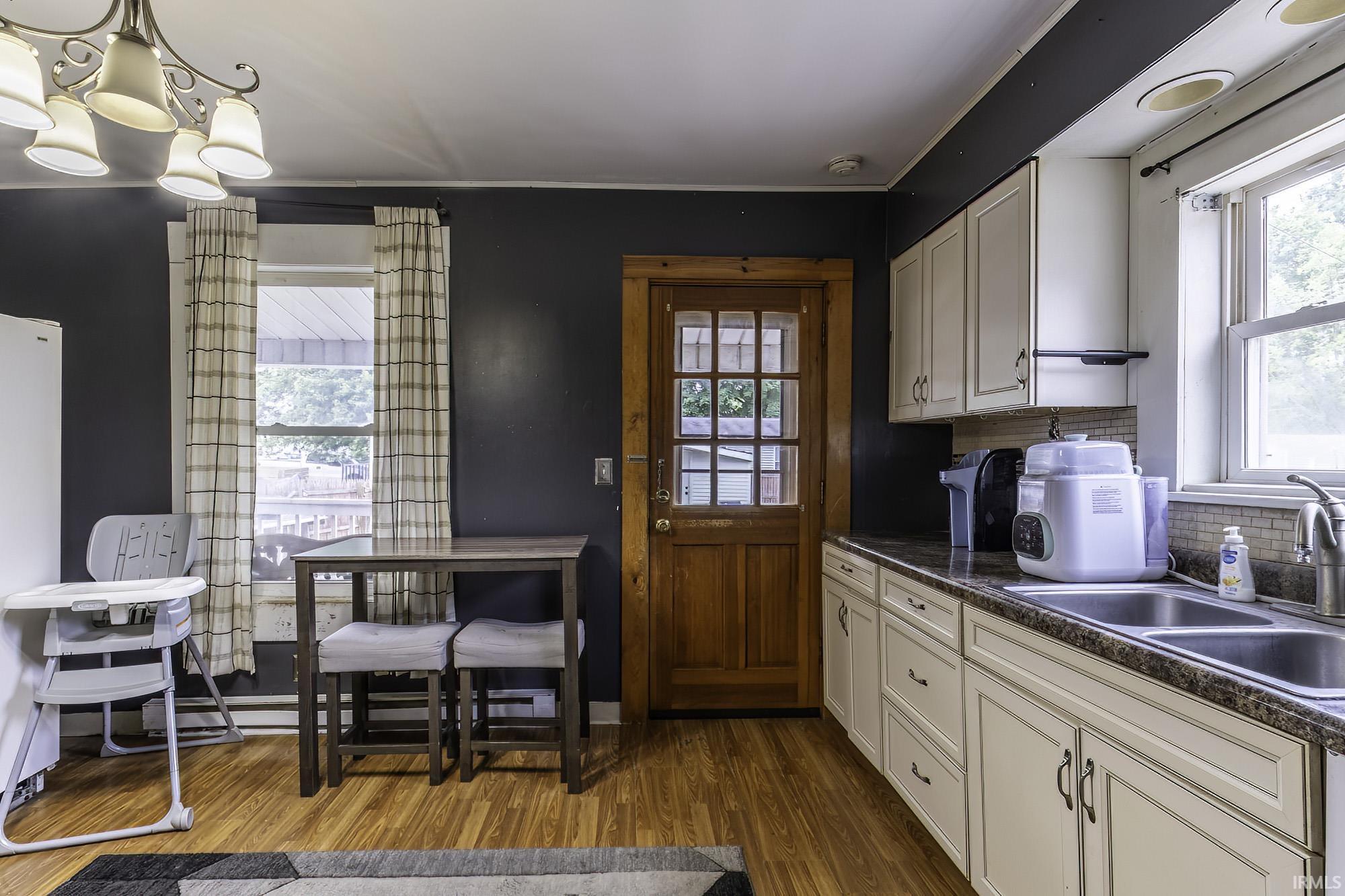 195 East Chestnut Street Waterloo, IN 46793 - Photo 13 of 30