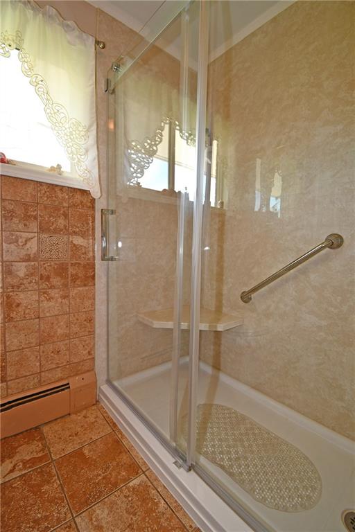 21 Robin Road McKees Rocks, PA 15136 - Photo 24 of 42 Main Level Bathroom