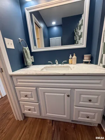 $188,900 | 1635 Chestnut Street, Quincy, IL 62301