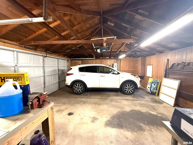 $188,900 | 1635 Chestnut Street, Quincy, IL 62301