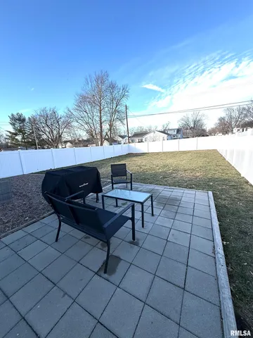 $188,900 | 1635 Chestnut Street, Quincy, IL 62301