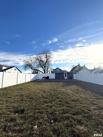 $188,900 | 1635 Chestnut Street, Quincy, IL 62301