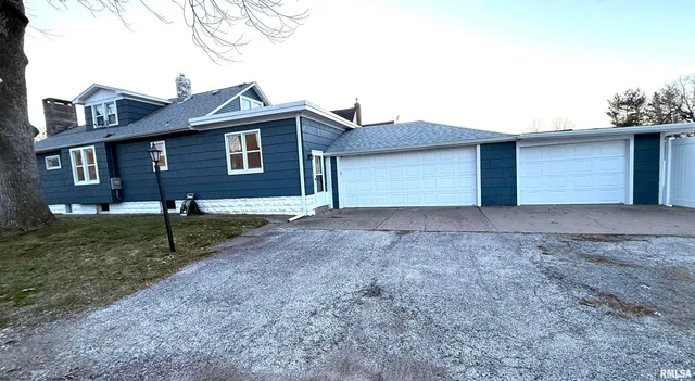 $188,900 | 1635 Chestnut Street, Quincy, IL 62301