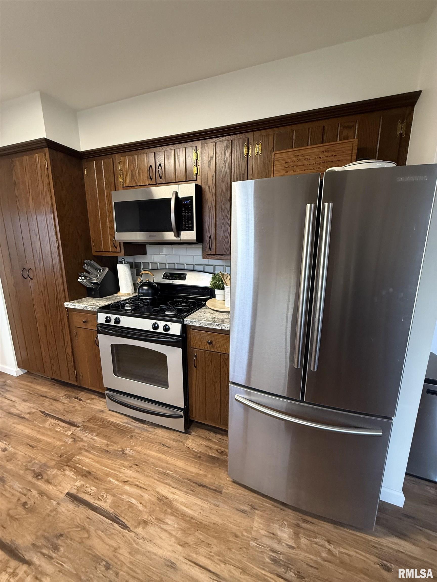 1635 Chestnut Street Quincy, IL 62301 - Photo 6 of 24