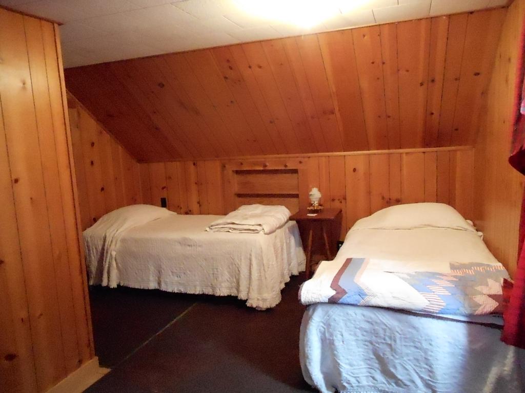 5887 Route 11 Route Londonderry, VT 05148 - Photo 15 of 28 Gallery Image 15