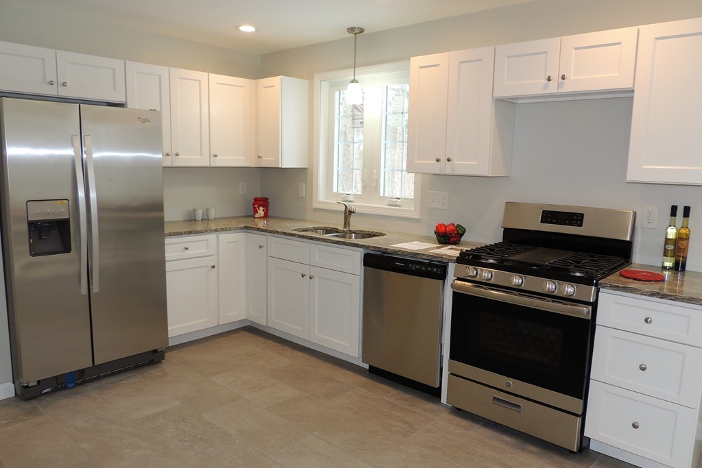 1546 Bay Street Springfield, MA 01109 - Photo 1 of 30 Gallery Image 1