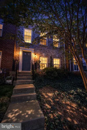 $2,400 | 1410 Saunders Drive, Fredericksburg, VA 22401