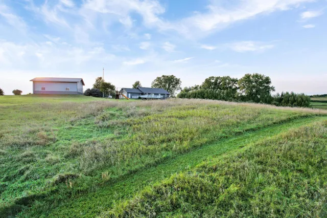 $3,000 | 66182 310th Avenue, Lake City, MN 55041