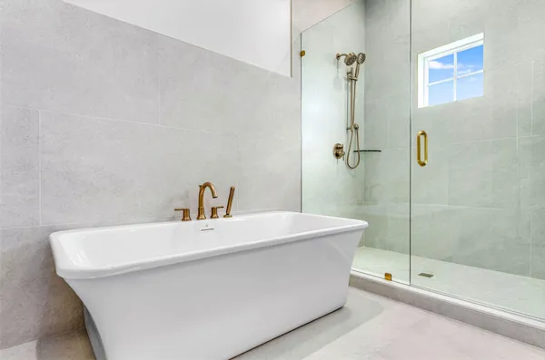 $3,995,000 | 424 East Gorrie Drive, St. George Island, FL 32328