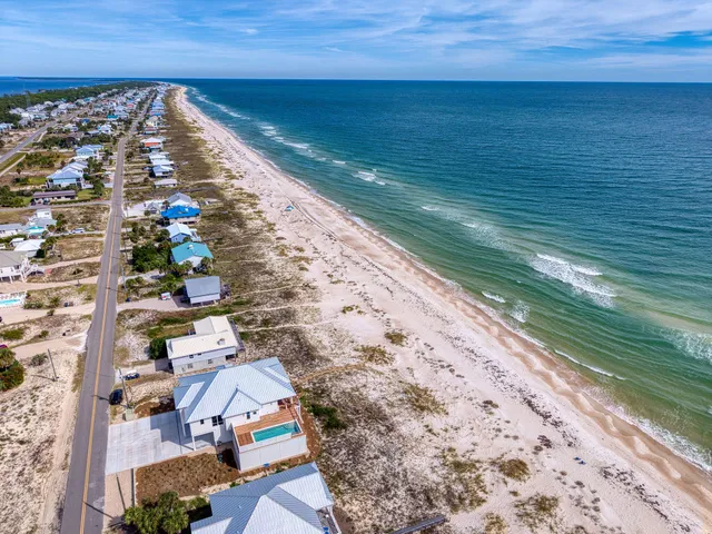 $3,995,000 | 424 East Gorrie Drive, St. George Island, FL 32328
