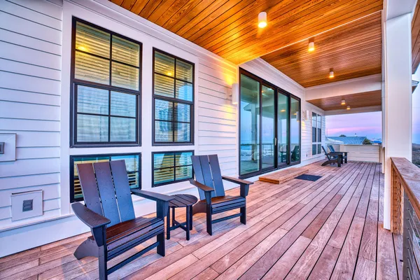 $3,949,000 | 424 East Gorrie Drive, St. George Island, FL 32328