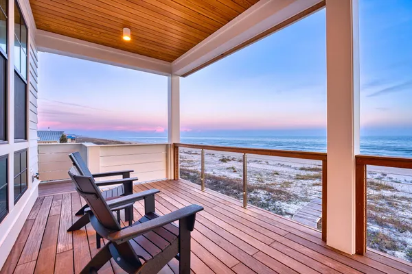 $3,949,000 | 424 East Gorrie Drive, St. George Island, FL 32328