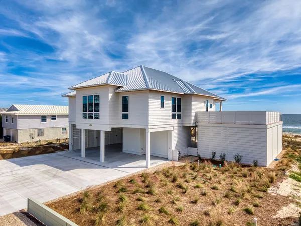 $3,949,000 | 424 East Gorrie Drive, St. George Island, FL 32328