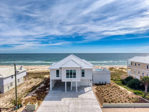$3,949,000 | 424 East Gorrie Drive, St. George Island, FL 32328