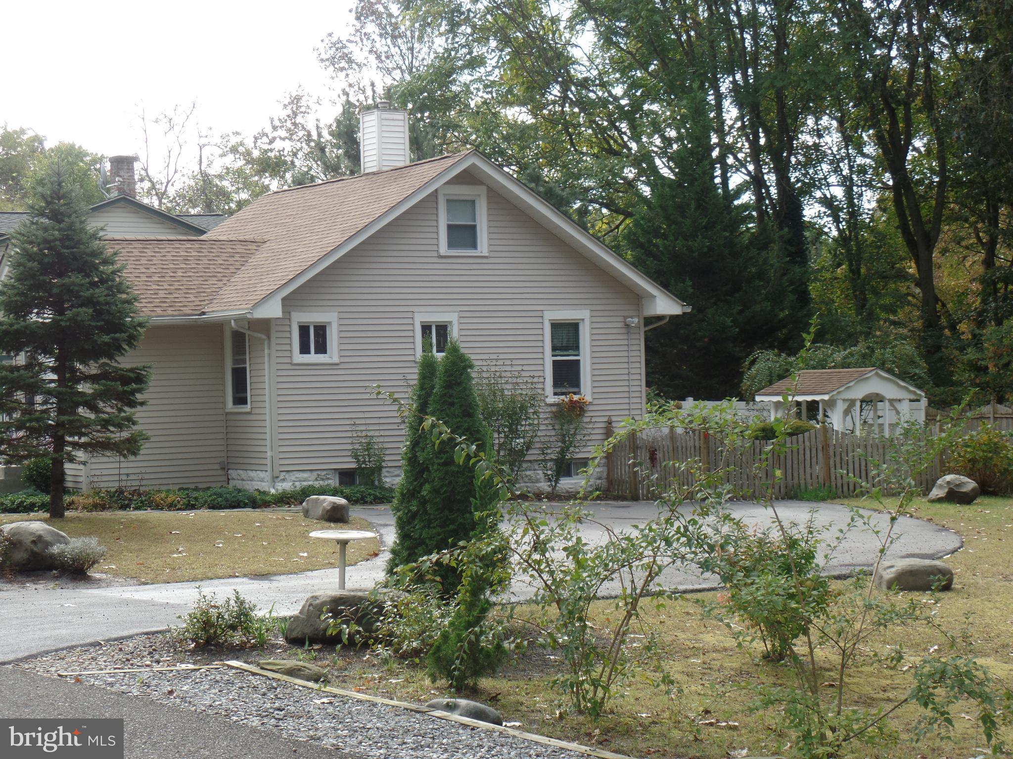 11 McKee Road Gibbsboro, NJ 08026 - Photo 3 of 18 Gallery Image 3