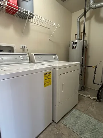 $1,700 | 1020 Chaucer Court, Unit A, Elgin, IL 60120