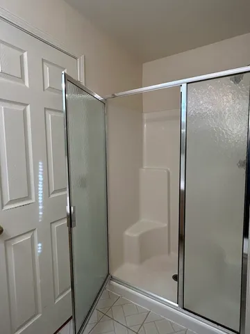 $1,700 | 1020 Chaucer Court, Unit A, Elgin, IL 60120