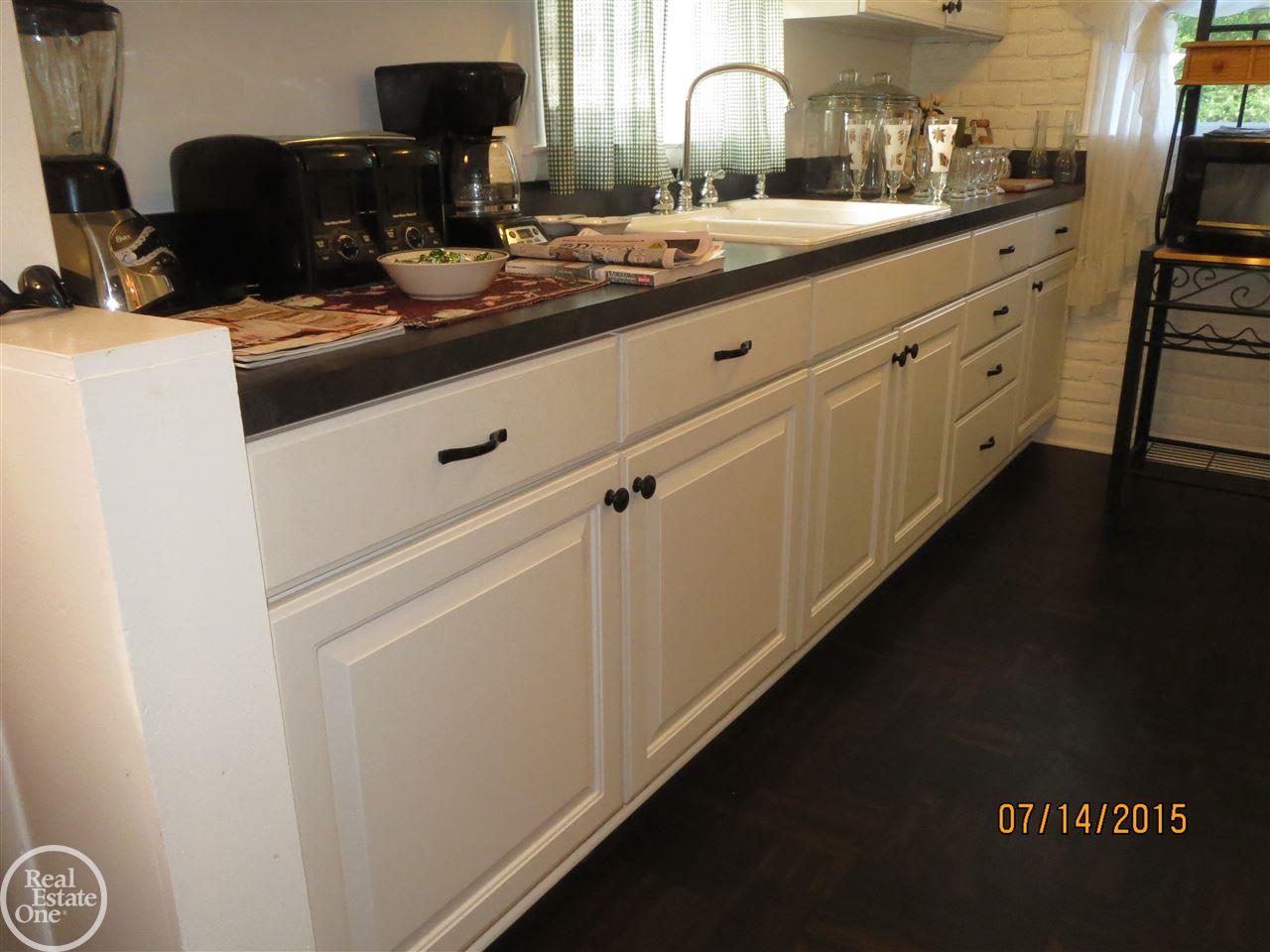 3143 Walnut Lake Road West Bloomfield, MI 48322 - Photo 4 of 64