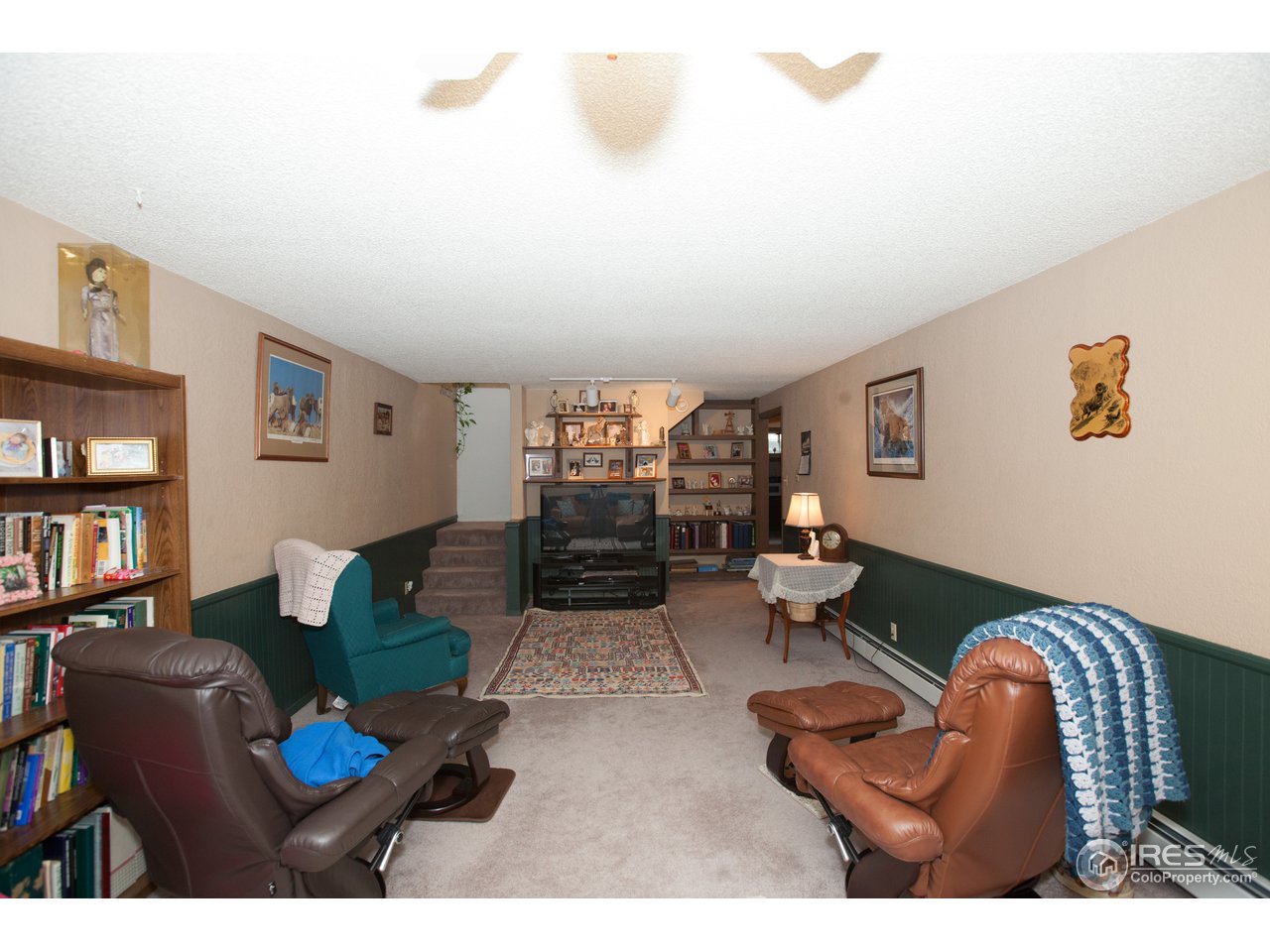 628 Kiwi Road Sterling, CO 80751 - Photo 27 of 35 Family room