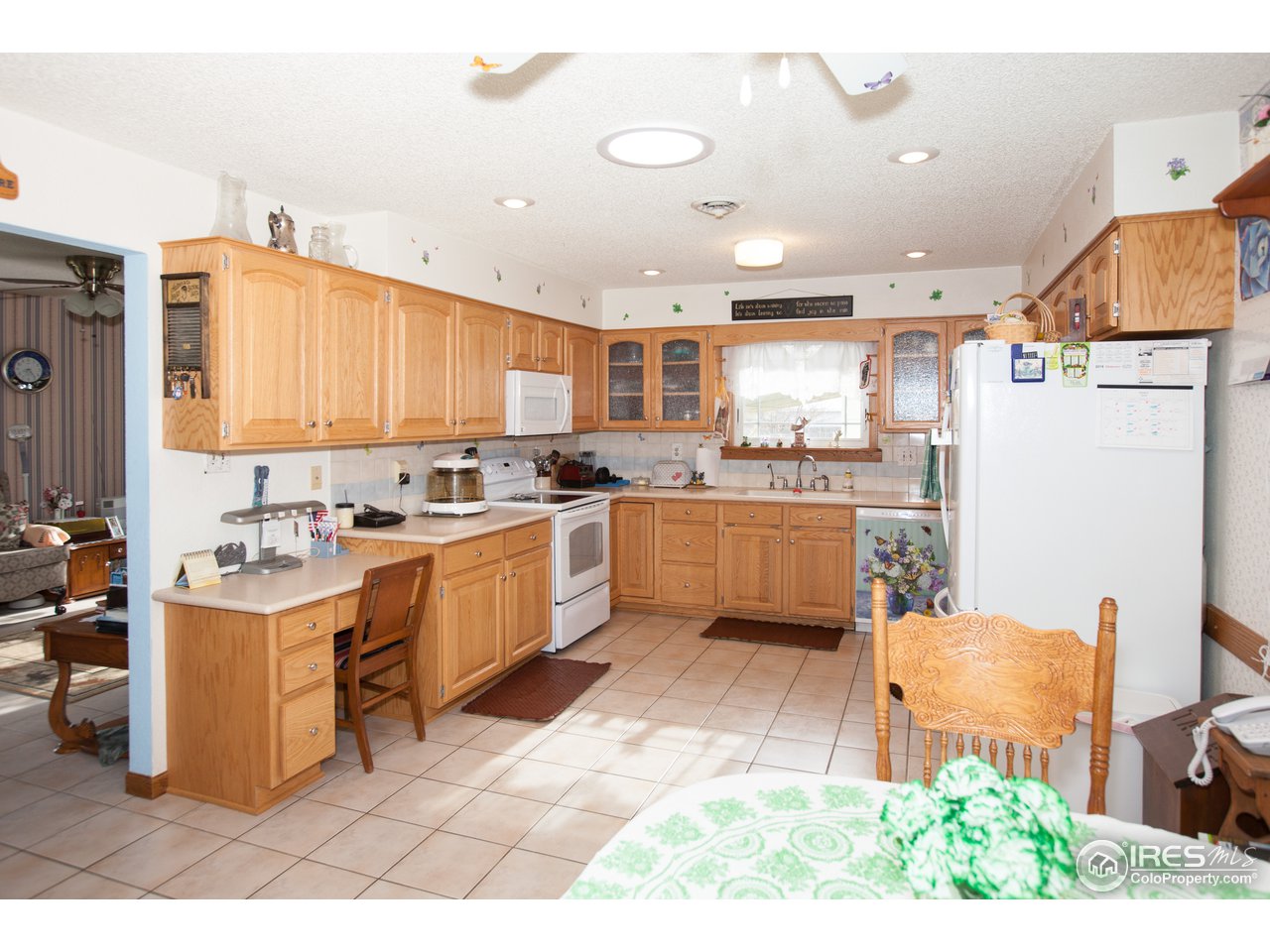 628 Kiwi Road Sterling, CO 80751 - Photo 9 of 35 Kitchen