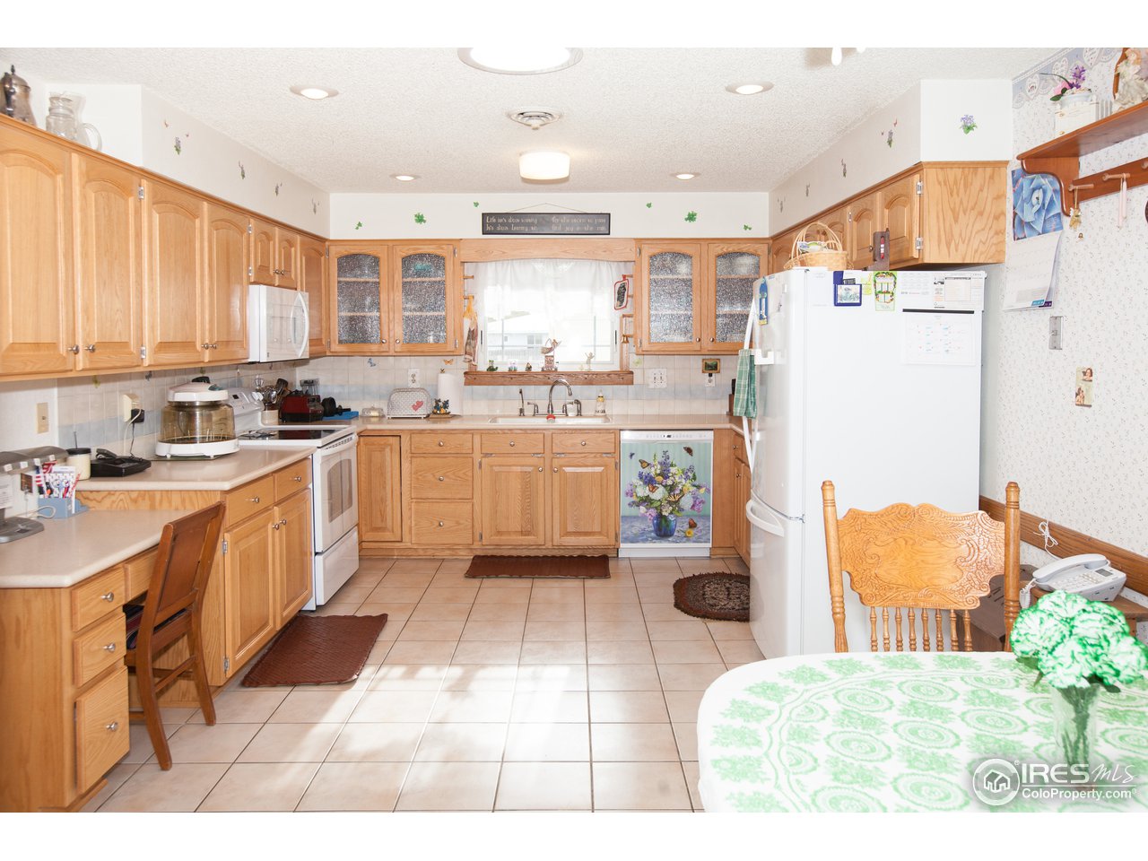 628 Kiwi Road Sterling, CO 80751 - Photo 10 of 35 Kitchen