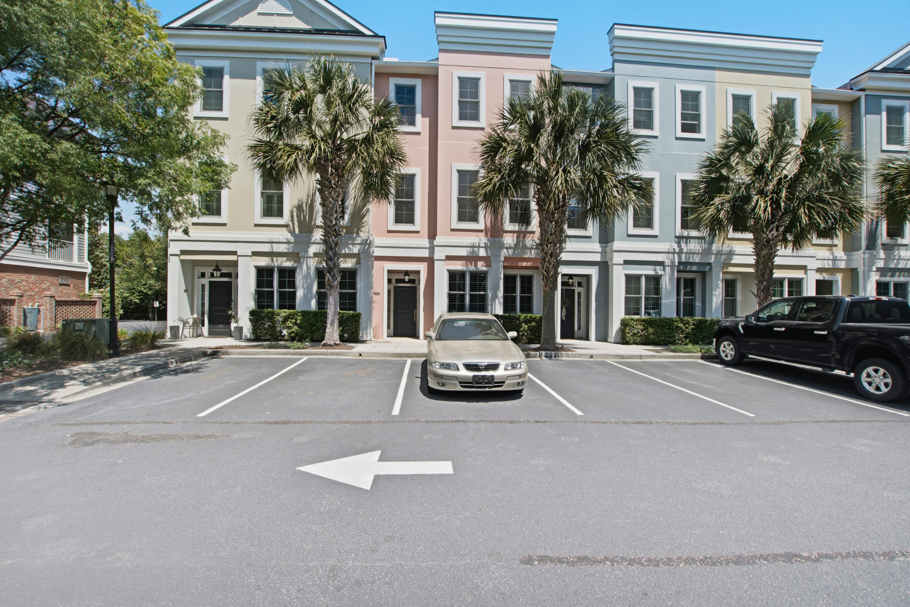 656 Coleman Boulevard, Unit 404 Mount Pleasant, SC 29464 - Photo 1 of 38 656 Coleman (1)