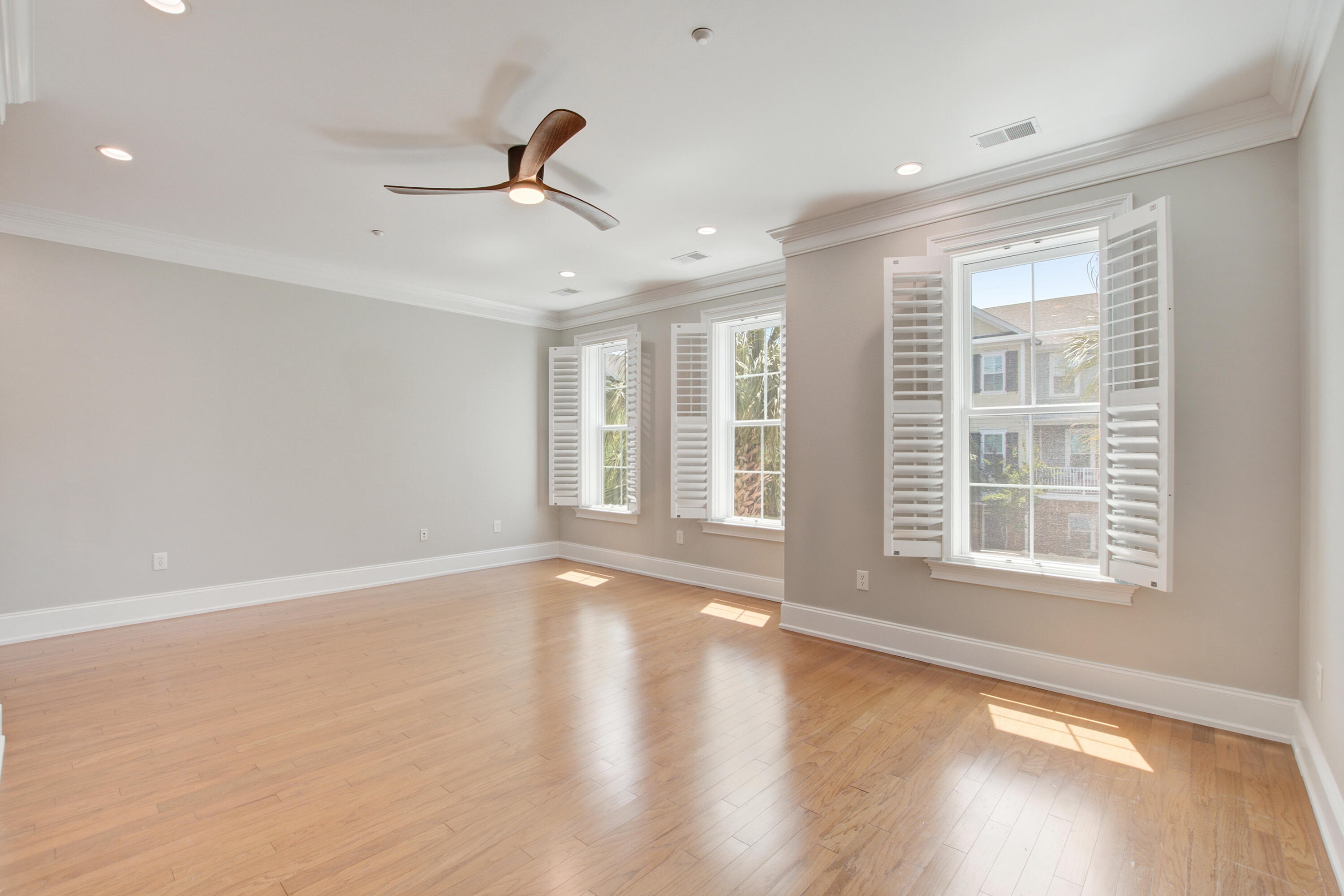 656 Coleman Boulevard, Unit 404 Mount Pleasant, SC 29464 - Photo 21 of 38 656 Coleman (23)
