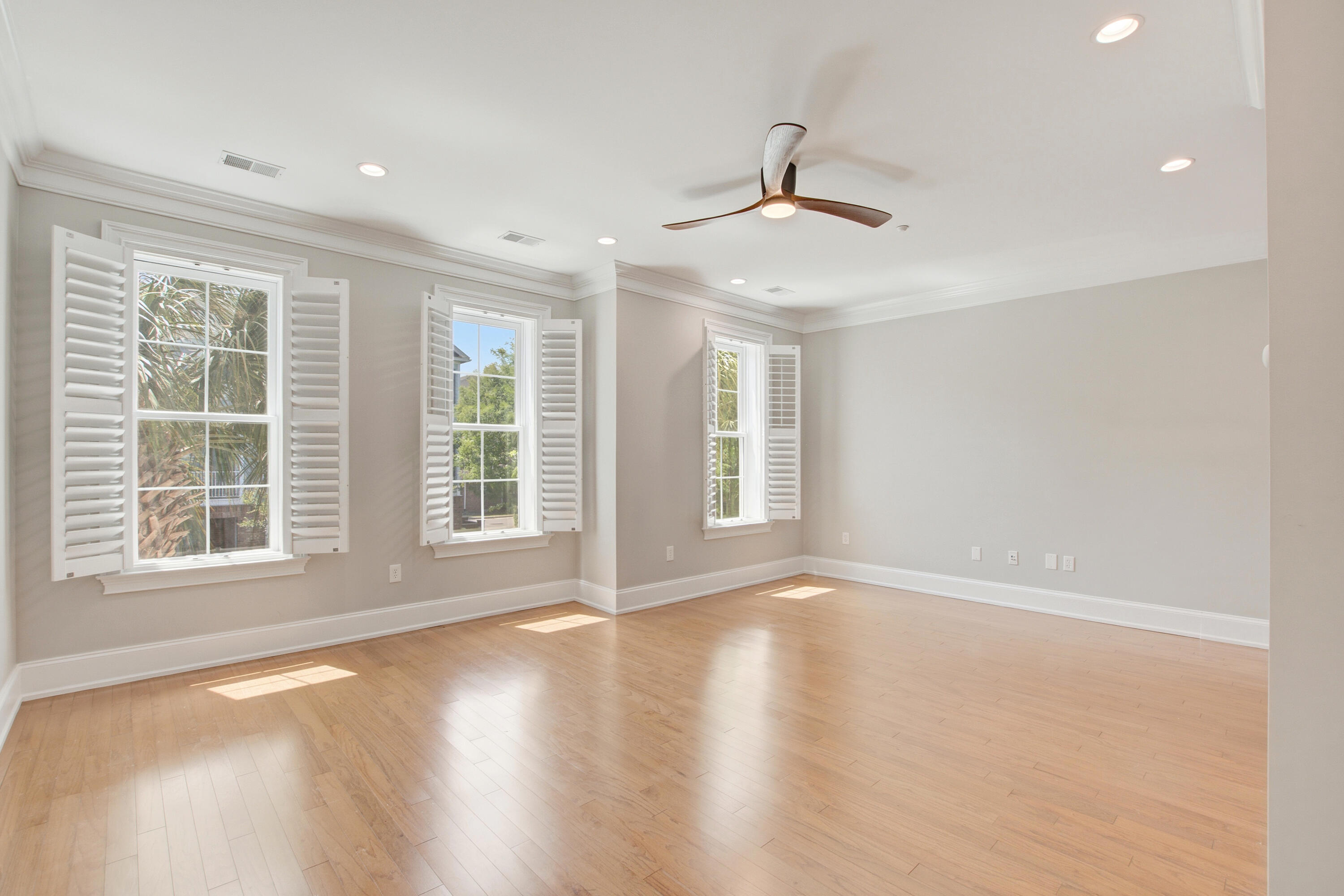 656 Coleman Boulevard, Unit 404 Mount Pleasant, SC 29464 - Photo 22 of 38 656 Coleman (24)