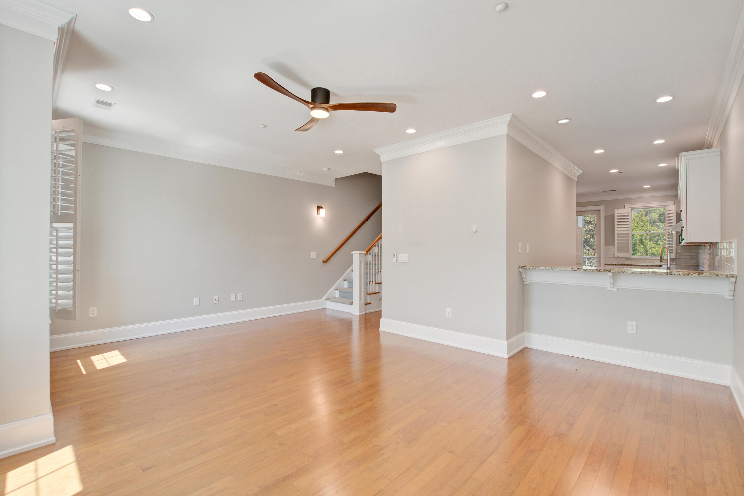 656 Coleman Boulevard, Unit 404 Mount Pleasant, SC 29464 - Photo 24 of 38 656 Coleman (26)