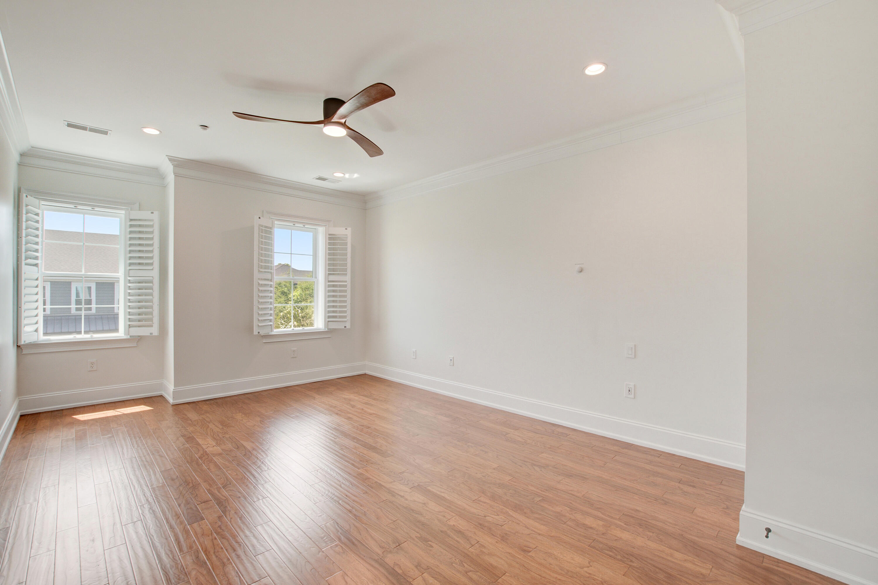 656 Coleman Boulevard, Unit 404 Mount Pleasant, SC 29464 - Photo 29 of 38 656 Coleman (31)