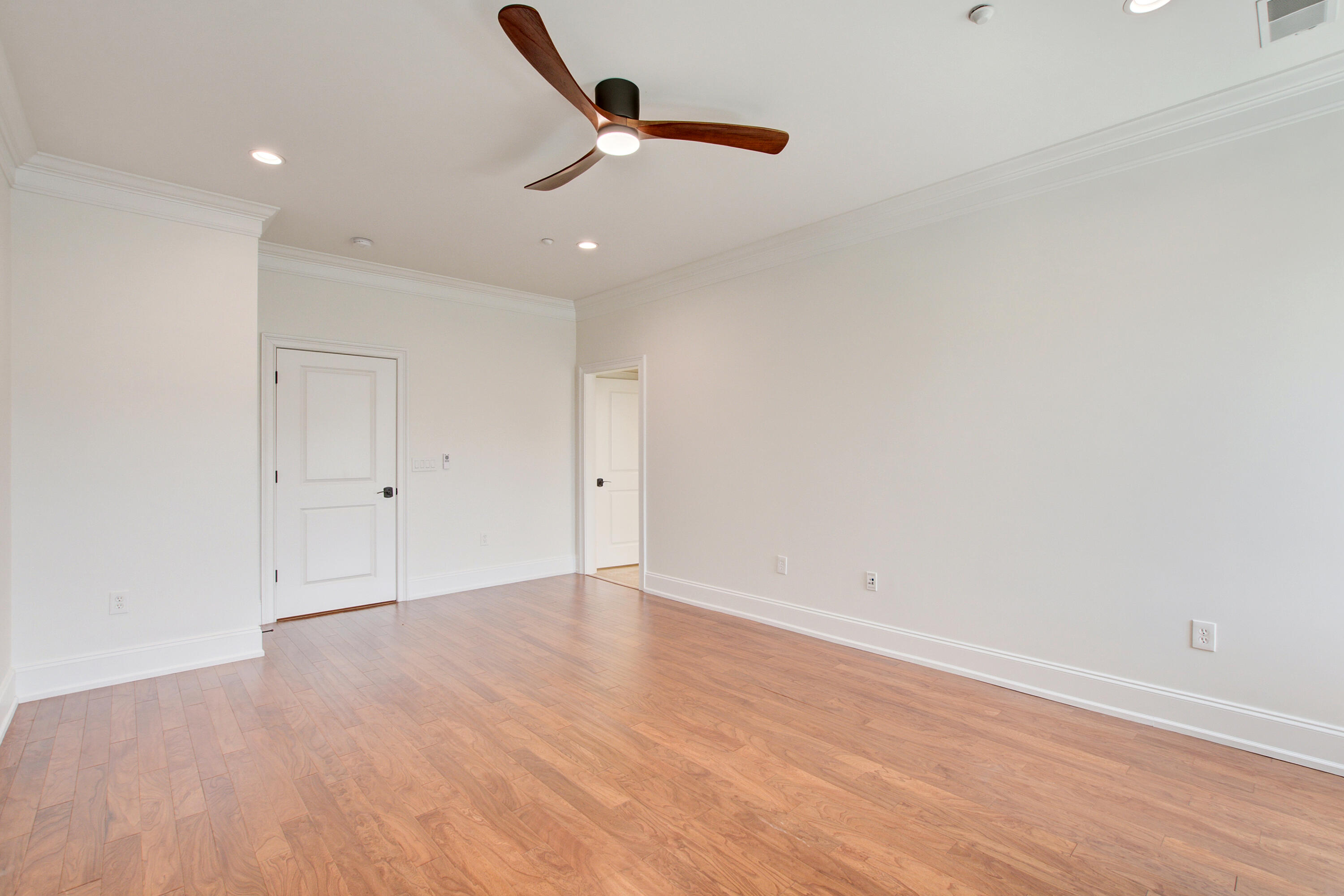 656 Coleman Boulevard, Unit 404 Mount Pleasant, SC 29464 - Photo 31 of 38 656 Coleman (33)