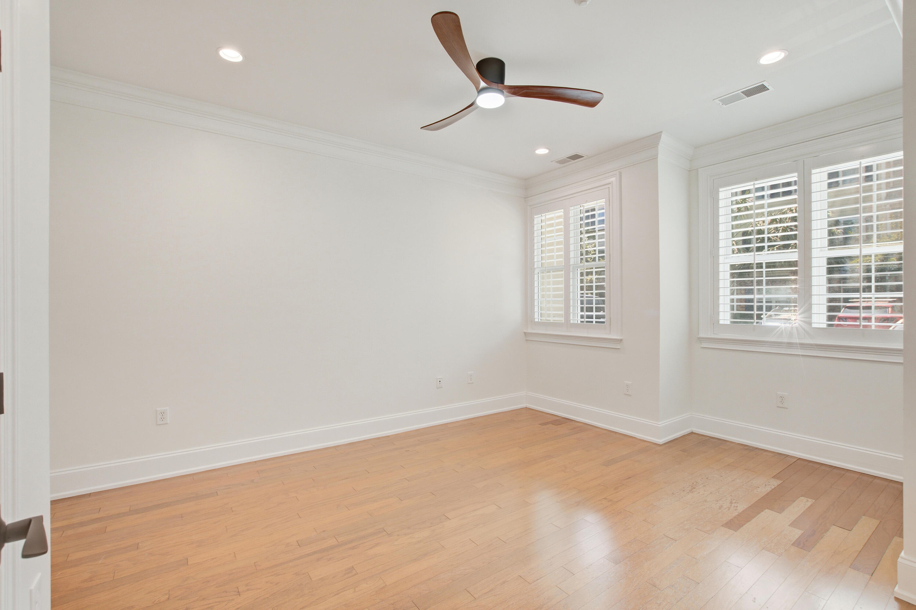 656 Coleman Boulevard, Unit 404 Mount Pleasant, SC 29464 - Photo 6 of 38 656 Coleman (8)