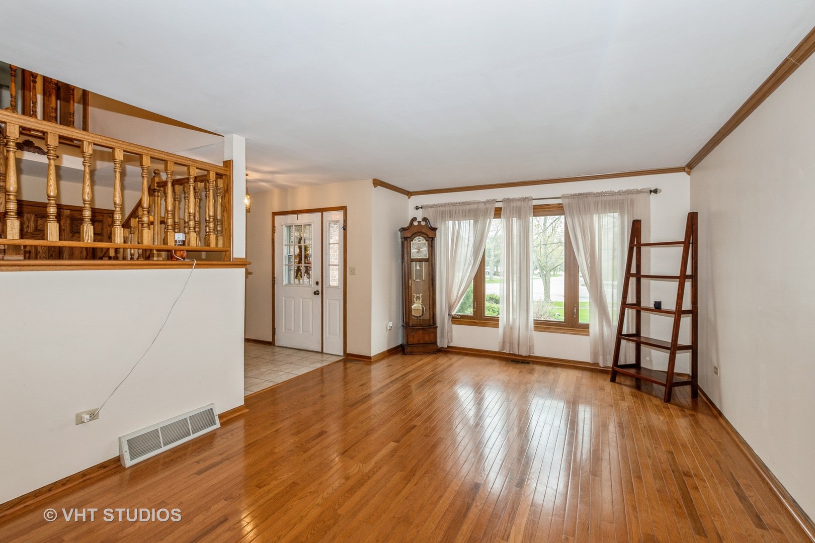 735 Vermont Road Frankfort, IL 60423 - Photo 3 of 22