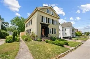 $2,000 | 110 High Street, Unit 2, Westerly, RI 02891