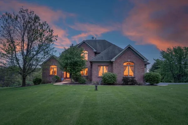 $650,000 | 6957 East Wildwood Road, Stillman Valley, IL 61084