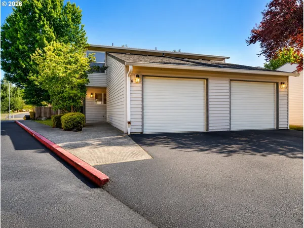 a view of a garage