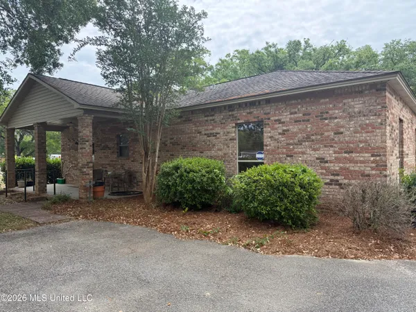 $1,575 | 4294 Popp's Ferry Road, D'Iberville, MS 39540