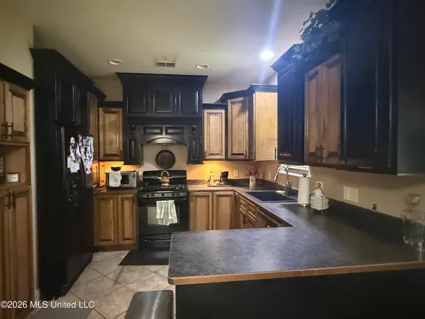 $1,575 | 4294 Popp's Ferry Road, D'Iberville, MS 39540