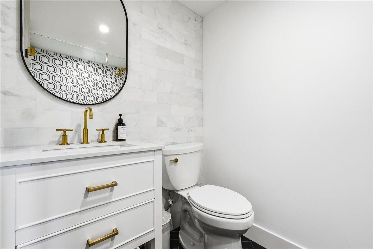 2720 El Prado Road Santa Barbara, CA 93105 - Photo 20 of 33 Jr. ADU Bath