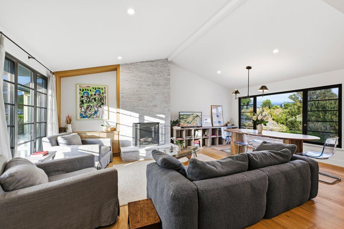 2720 El Prado Road Santa Barbara, CA 93105 - Photo 4 of 33 Living Room