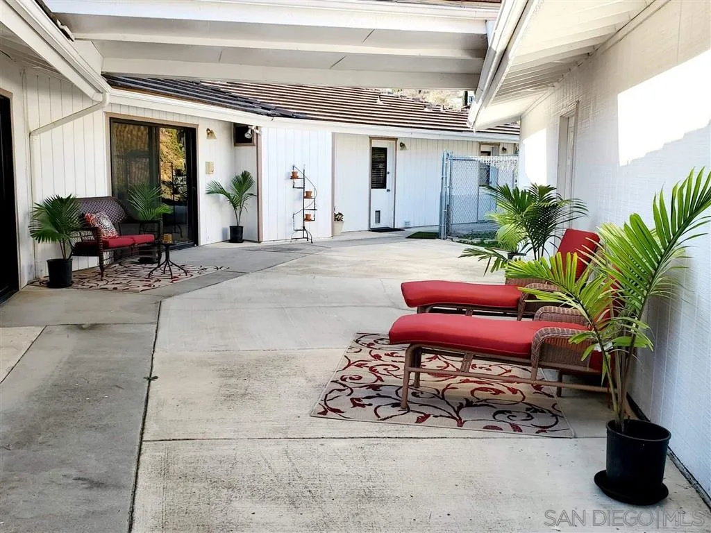 25560 Rua Michelle Escondido, CA 92026 - Photo 17 of 25 Gallery Image 17